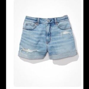 AE STRIGID DENIM MOM SHORT